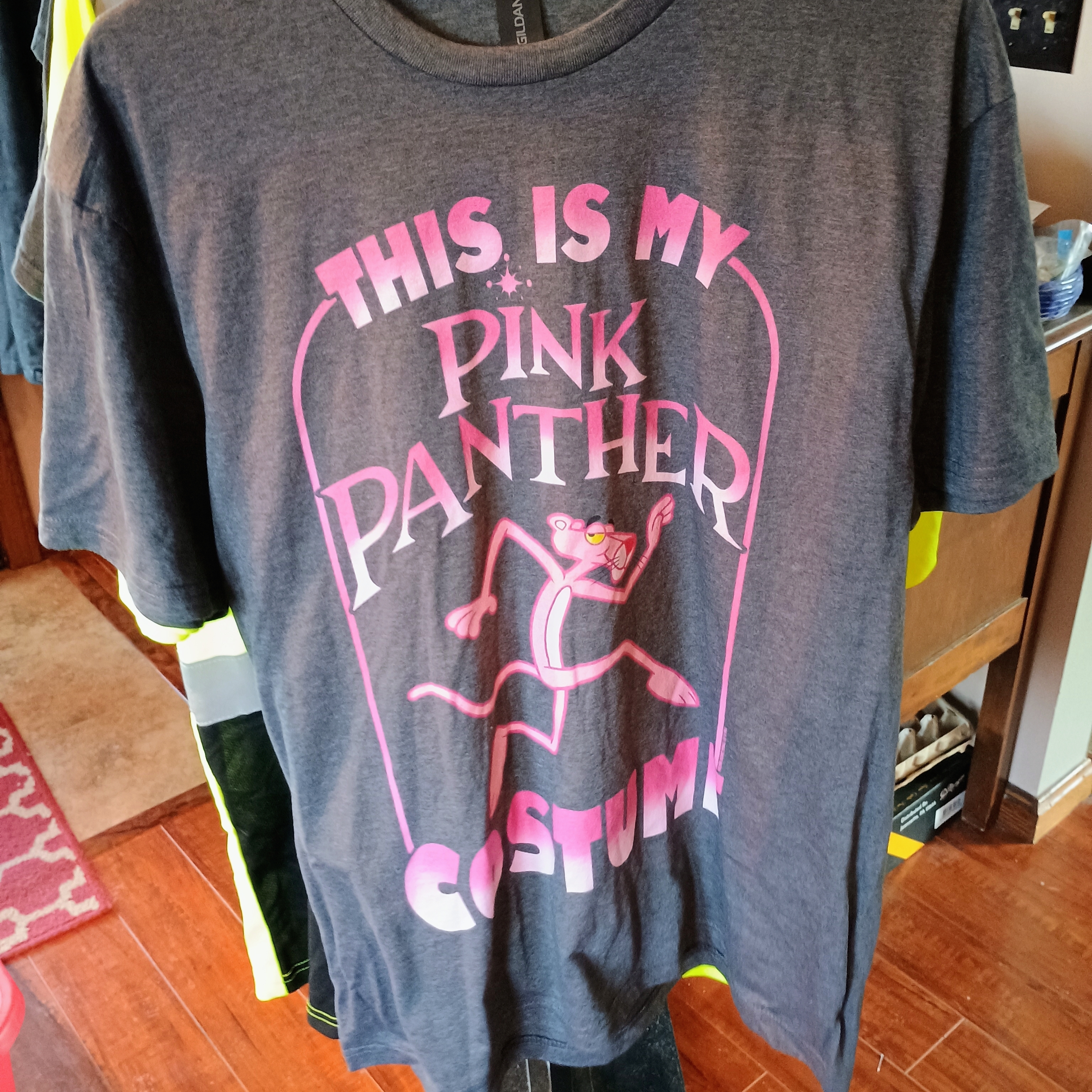 Gildan Gray Pink Panther Graphic Tee Bin 13